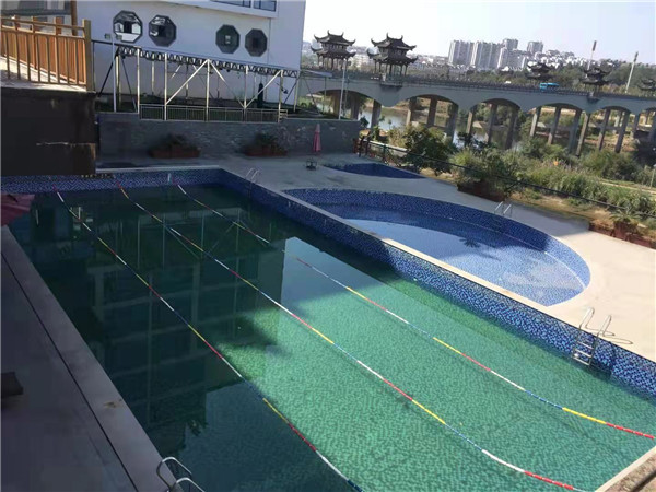 婺源大酒店戶外泳池，二一年竣工
